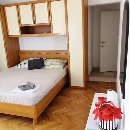 Centar And Sea View Apartment Makarska